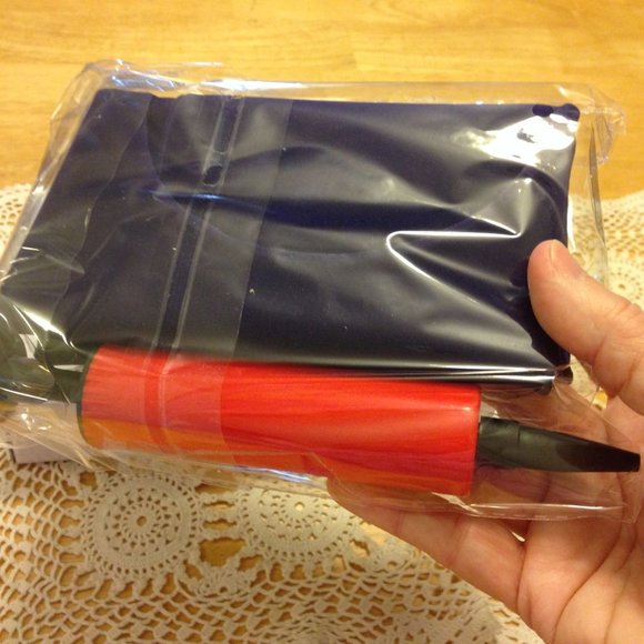 Inflatable, adjustable donut cushion, new item - Picture 3 of 6